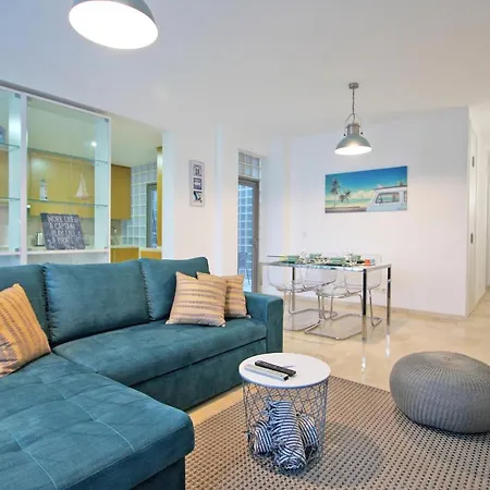 Believe In Dream, Apartamento Moderno Com Piscina Em Ταβίρα