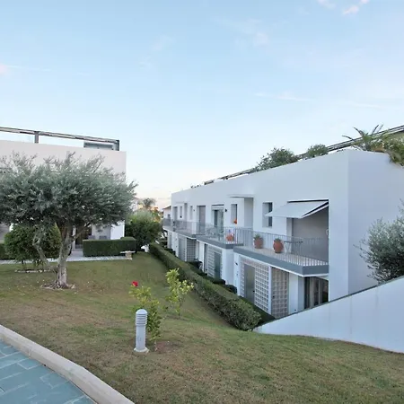 Believe In Dream, Apartamento Moderno Com Piscina Em Διαμέρισμα Ταβίρα